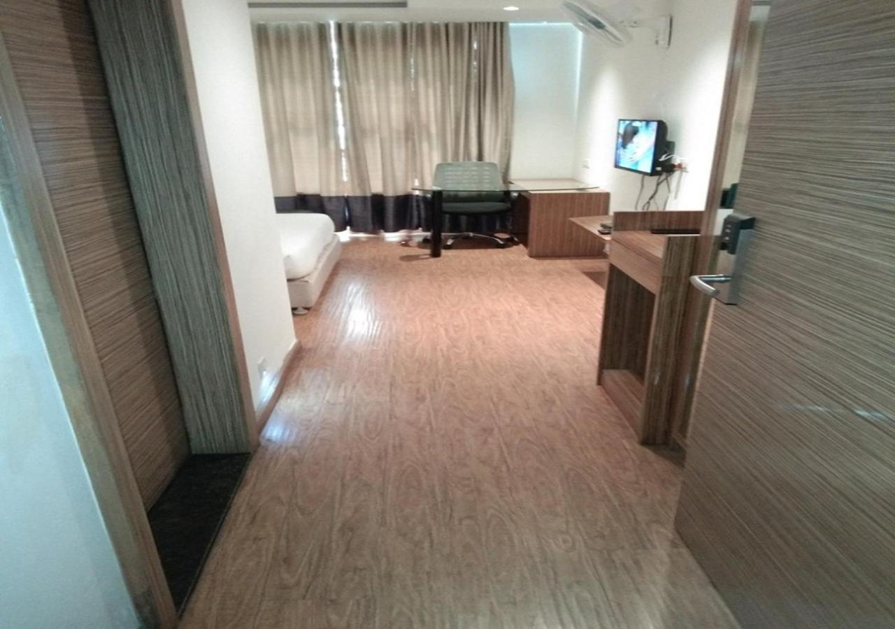 Hotel Amora - Rajnandgaon Raj Nandgaon Dış mekan fotoğraf
