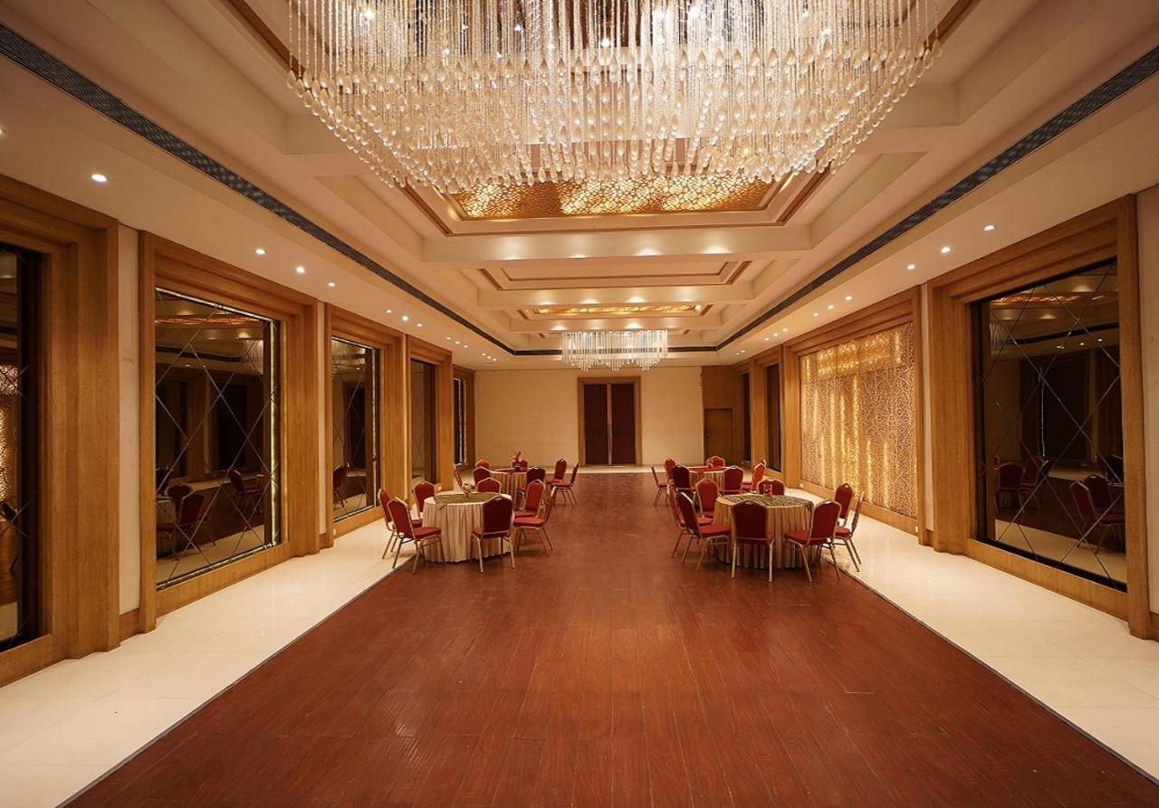 Hotel Amora - Rajnandgaon Raj Nandgaon Dış mekan fotoğraf