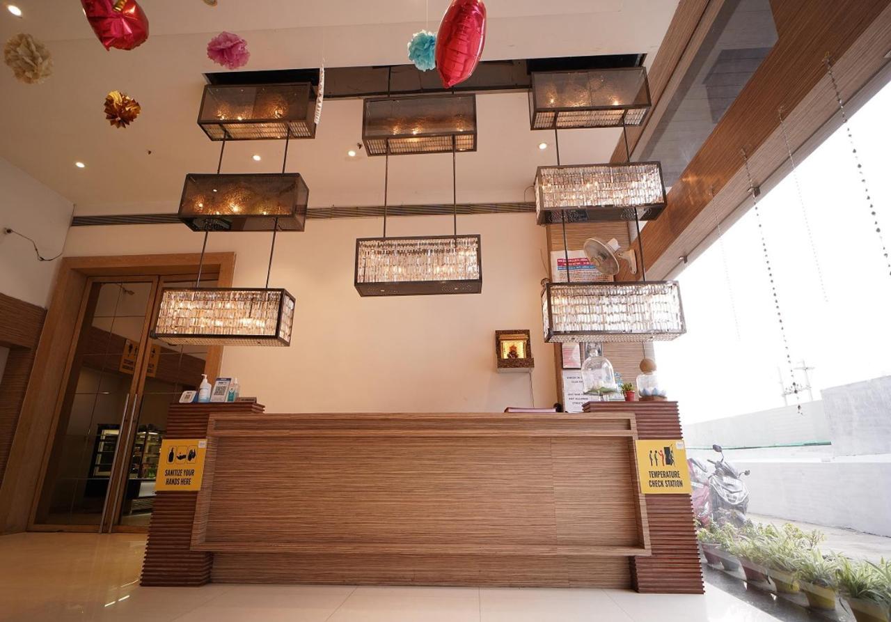 Hotel Amora - Rajnandgaon Raj Nandgaon Dış mekan fotoğraf